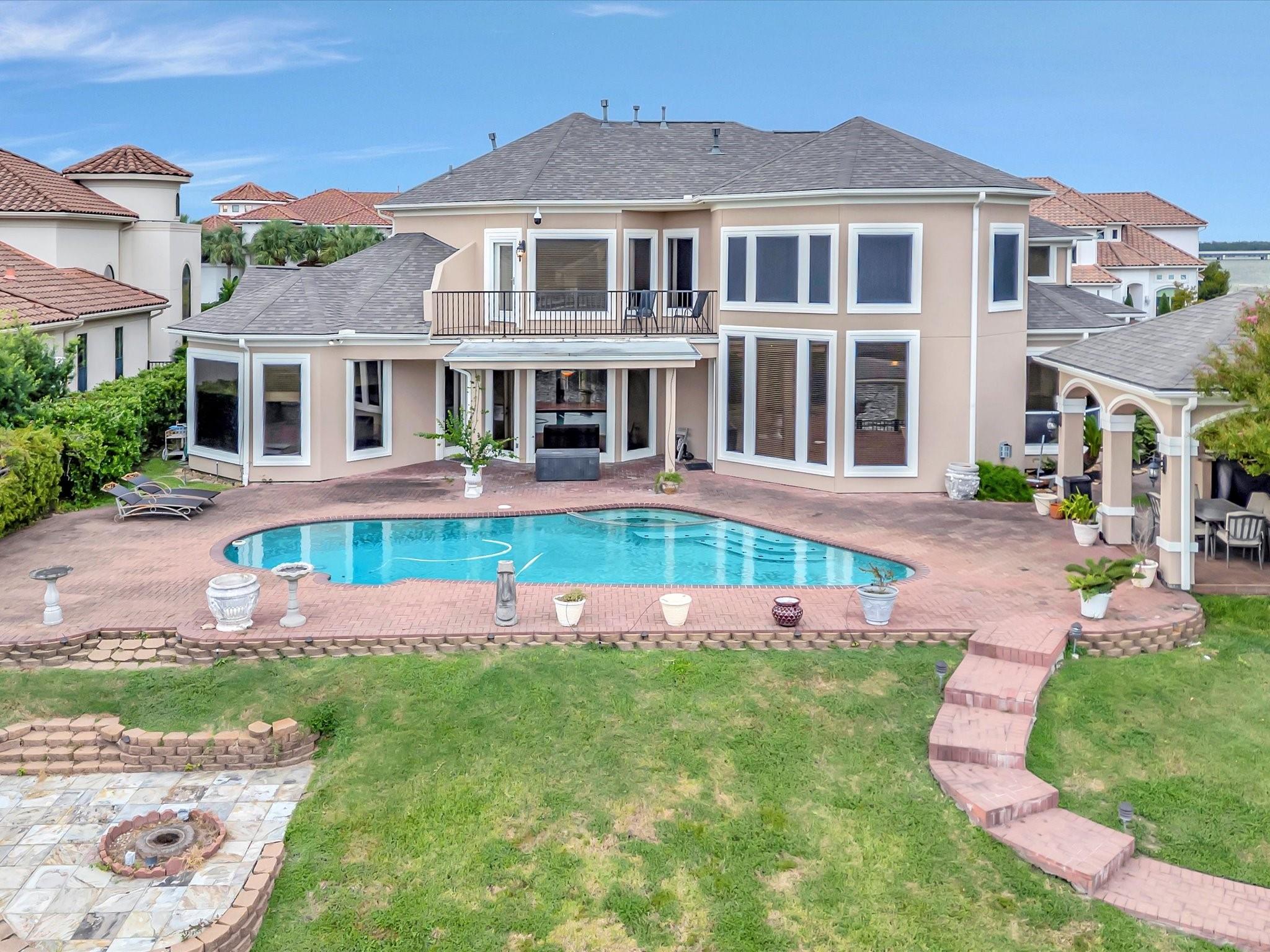 3006 S Island Drive