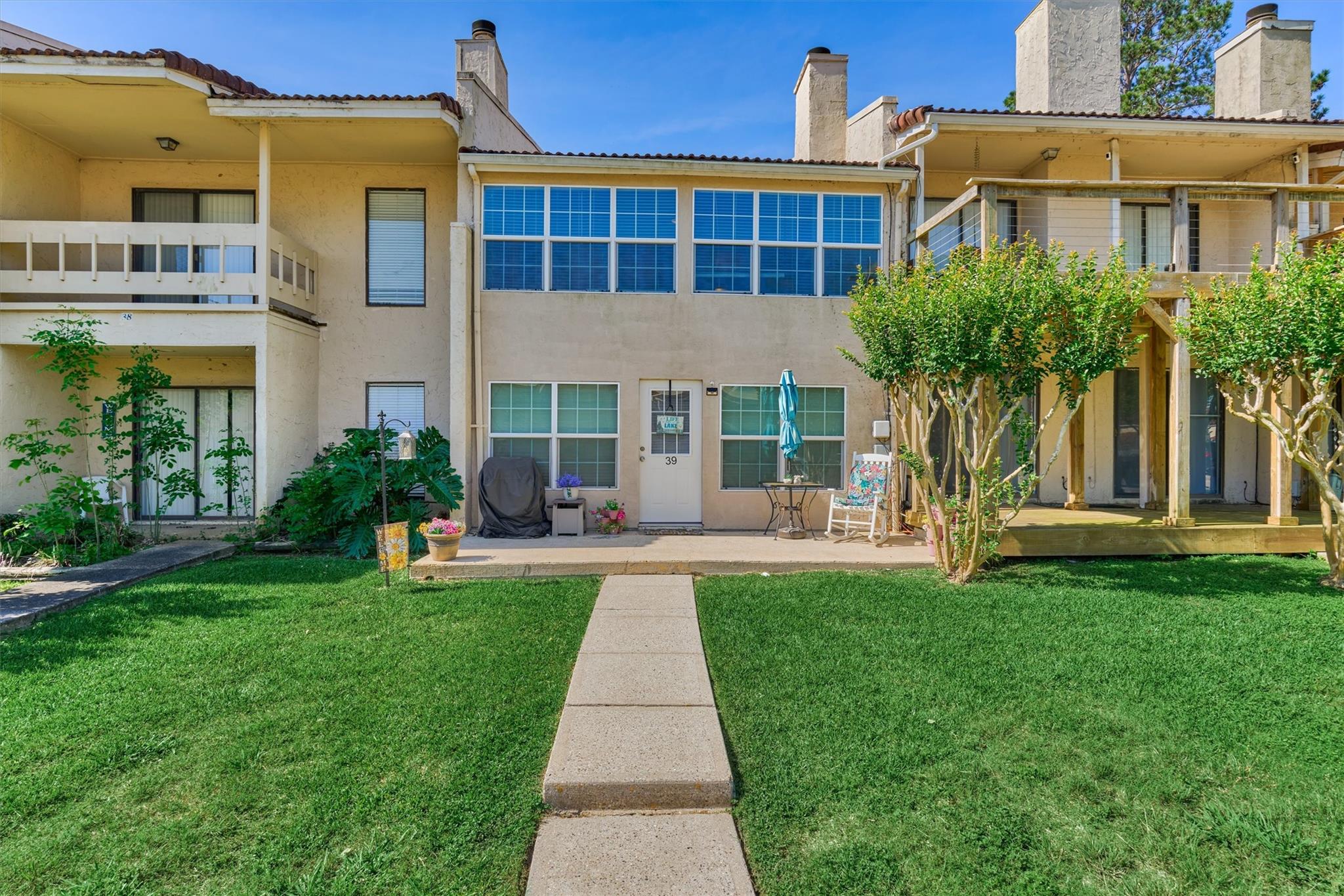 39 Regency Point