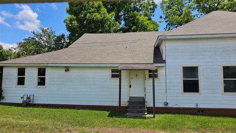 Photo of 716 E Main Street, Nacogdoches, TX 75961 (MLS # 97705137)