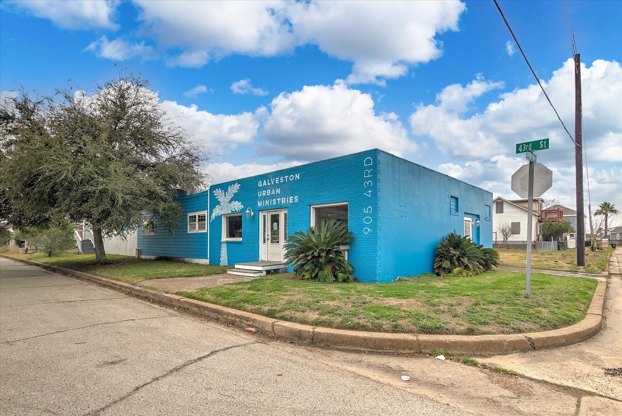 905 43rd Street