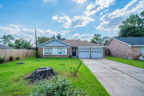 Photo of 12818 Emporia Street, Houston, TX 77015 (MLS # 13924283)
