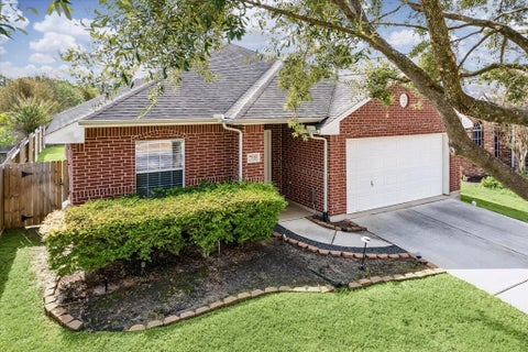 Photo of 7315 Lyndhurst Village Lane, Spring, TX 77379 (MLS # 44929507)