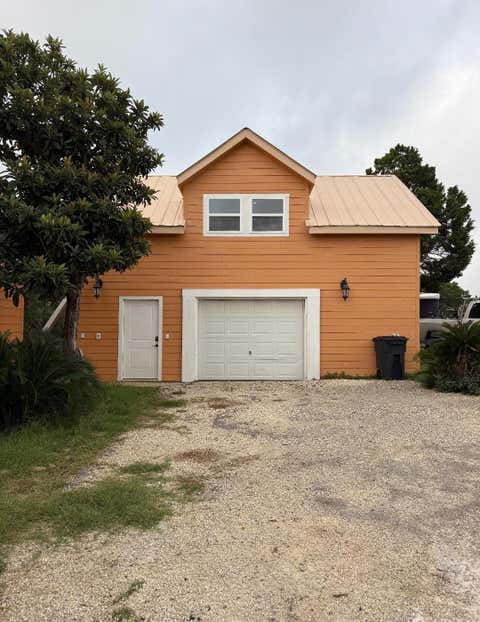 Photo of 275 Hill Of Contentment, Lakehills, TX 78063 (MLS # 55169418)