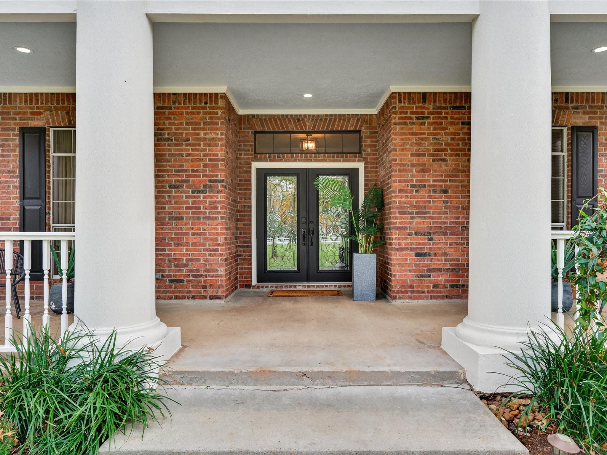 32906 Crestlake Boulevard