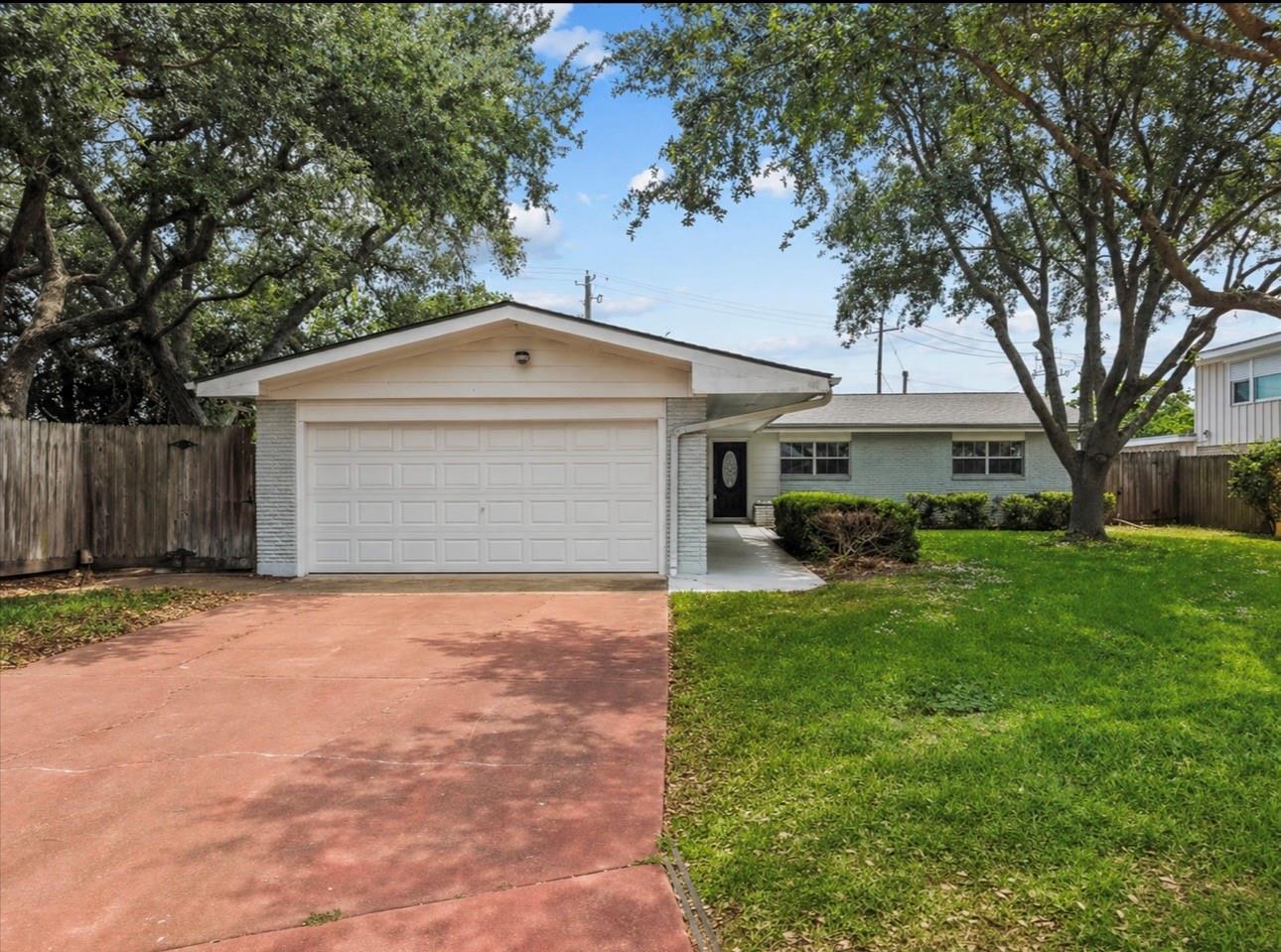 1506 Harbor View Circle