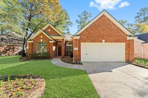 Photo of 135 S Hollylaurel Circle Cir, The Woodlands, TX 77382 (MLS # 29315358)