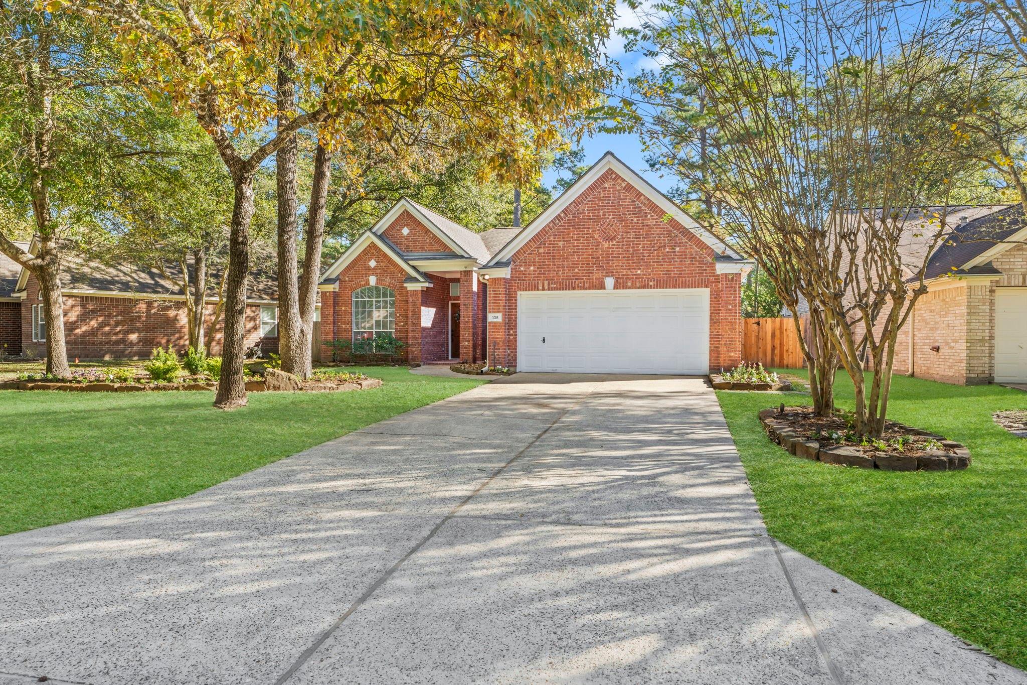 135 S Hollylaurel Circle