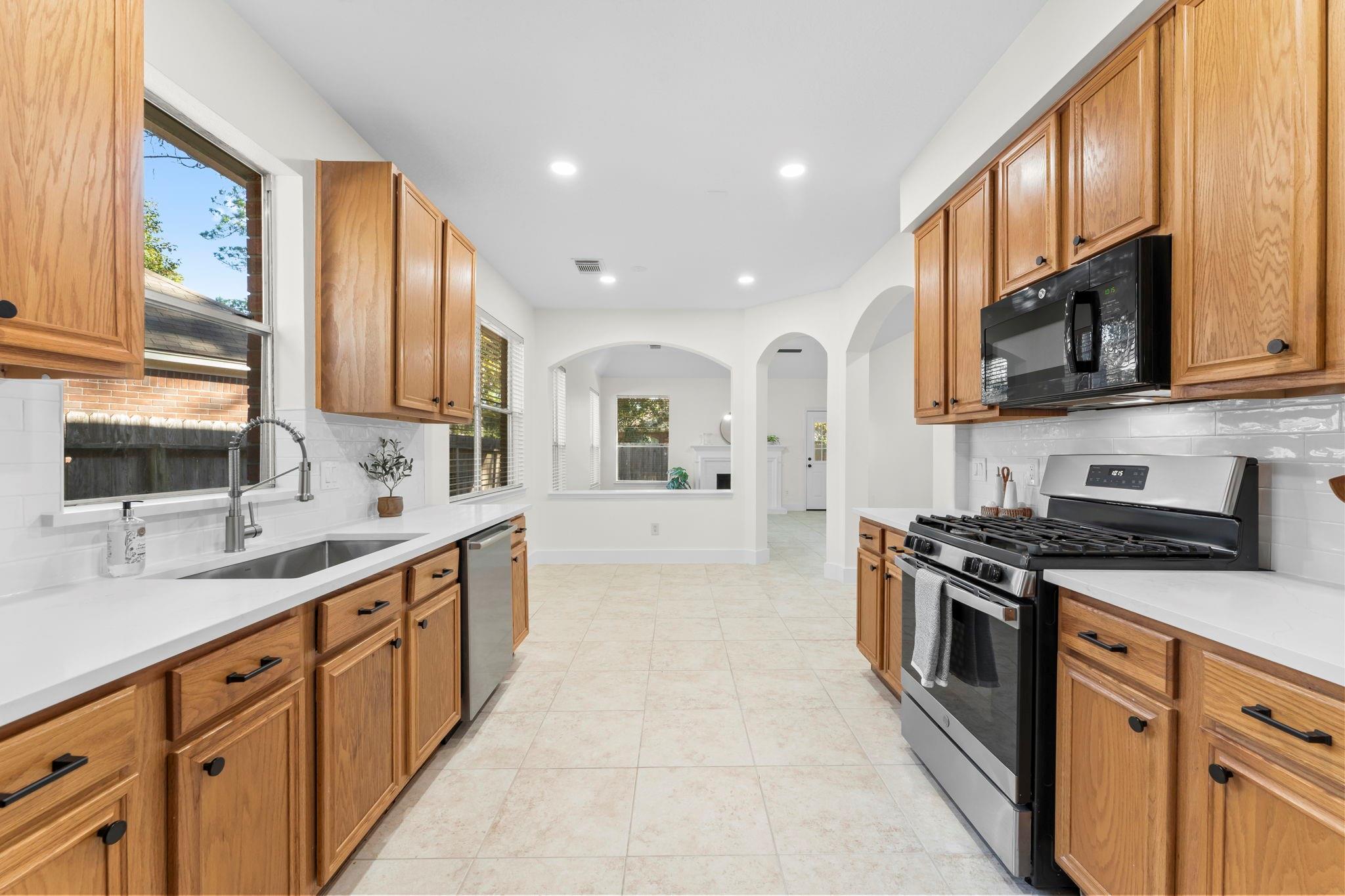 135 S Hollylaurel Circle