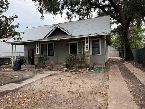 Photo of 544 W 28th Street, Houston, TX 77008 (MLS # 45753876)