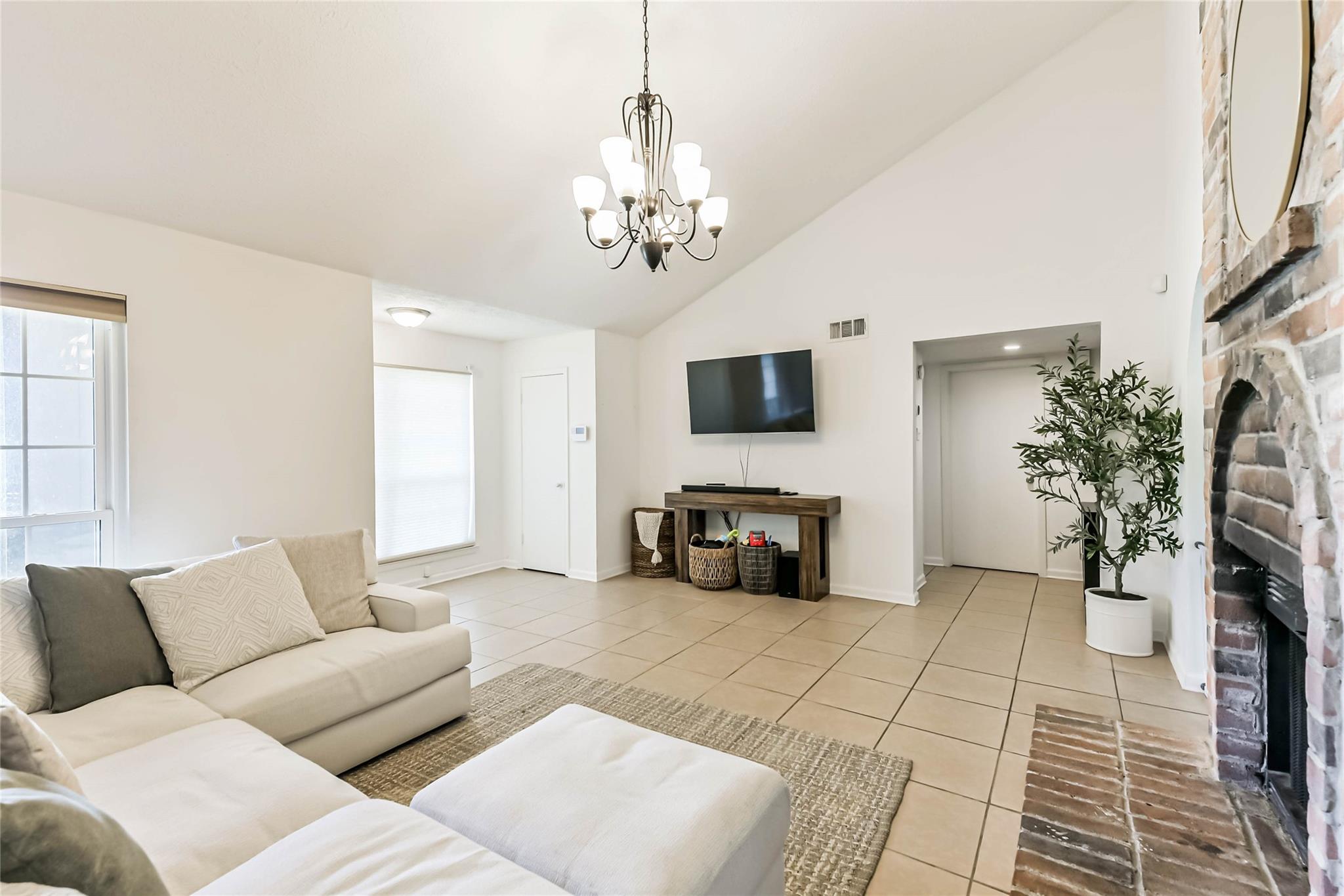 19323 Hollowlog Drive