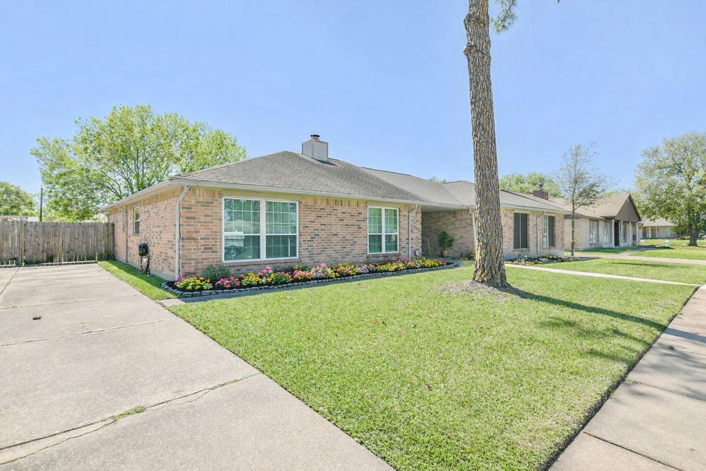 Photo of 19323 Hollowlog Drive, Katy, TX 77449 (MLS # 73545610)