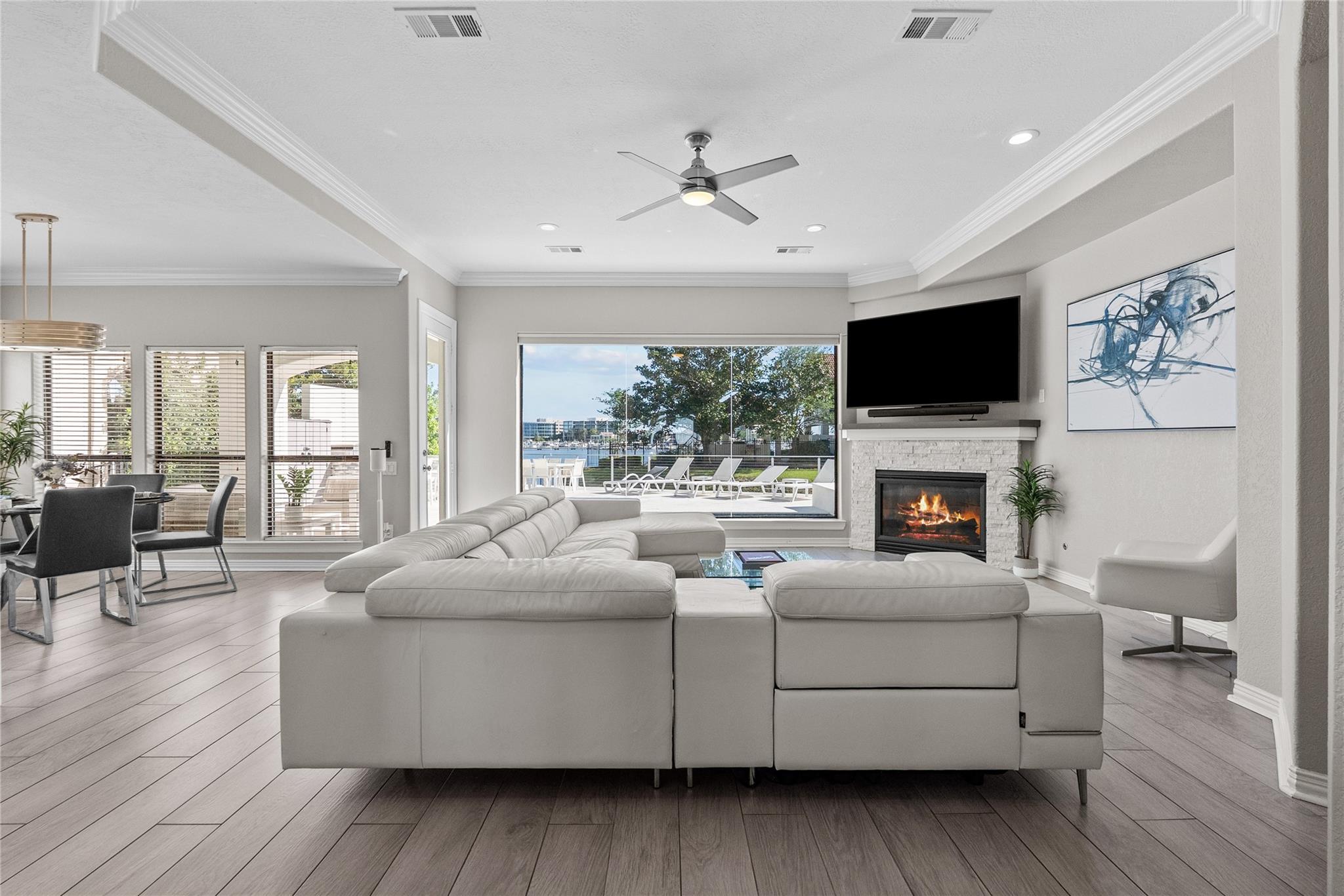 1511 Waterside Drive