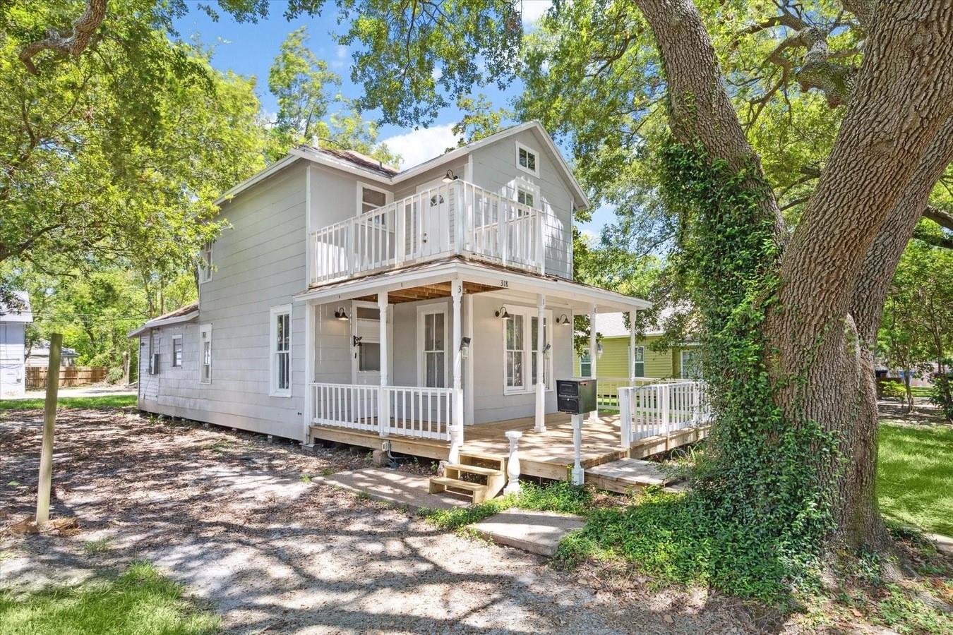 318 6th Avenue N