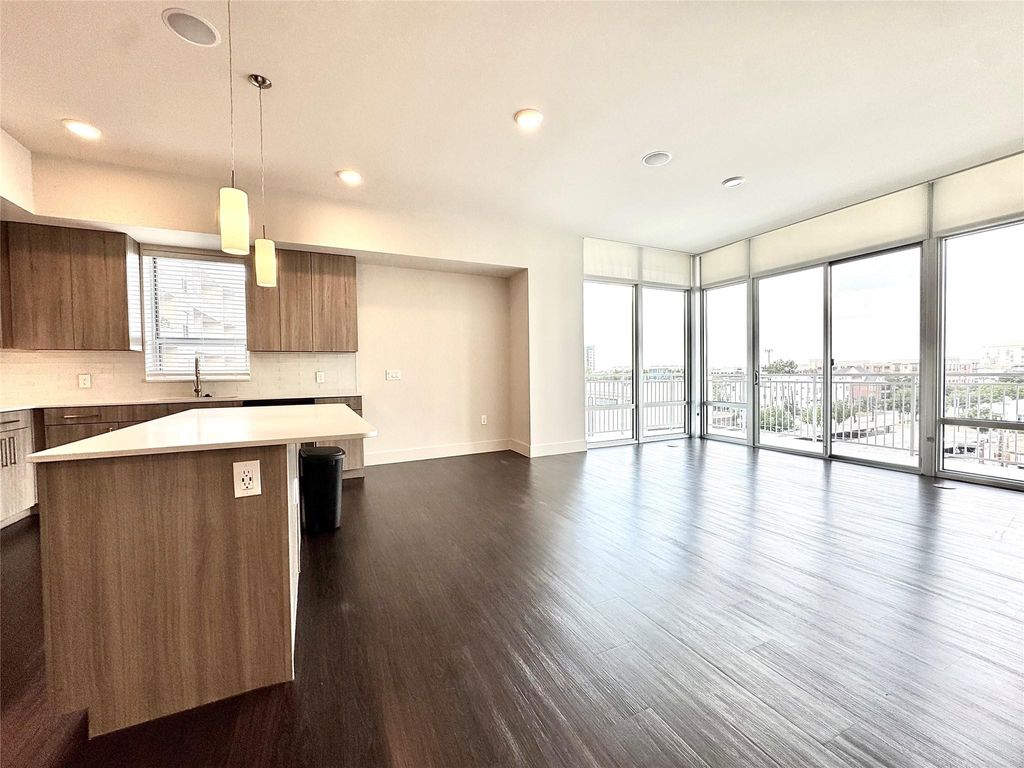 Photo of 3120 Smith Street #602, Houston, TX 77006 (MLS # 61237650)