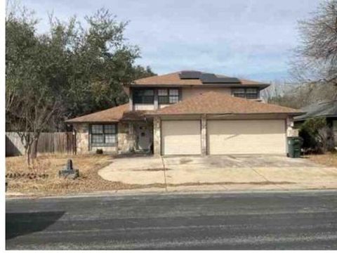 Photo of 7915 New World Dr, San Antonio, TX 78239 (MLS # 7694567)