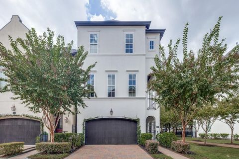 Photo of 1827 Wrenwood Lakes, Houston, TX 77043 (MLS # 77650239)