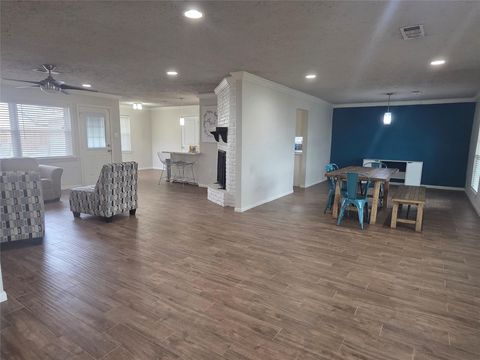 Photo of 6002 Beaudry Drive, Houston, TX 77035 (MLS # 10352208)