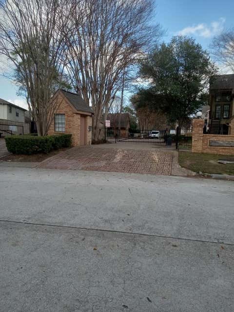 Townhouse For Sale - 16800 Sugar Pine Drive #31<br/> Harris County, Houston, TX 77090