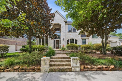 Photo of 25 Club Oak Court, Kingwood, TX 77339 (MLS # 74438049)