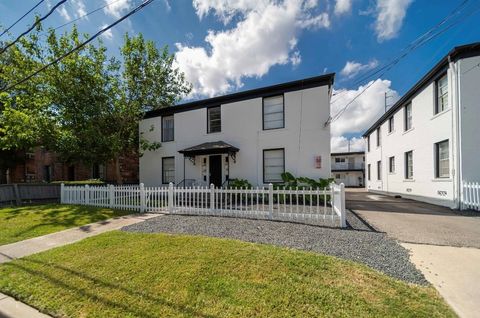 Photo of 1853 W Main Street #2, Houston, TX 77098 (MLS # 91878872)