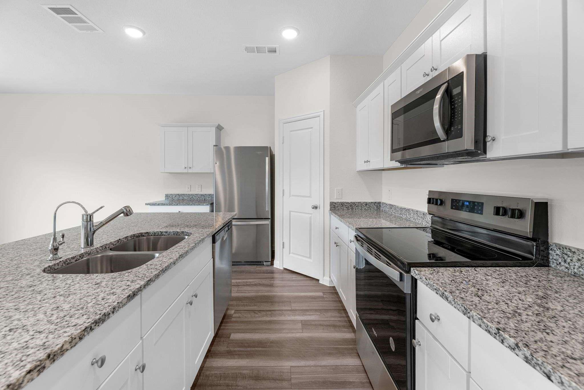 3217 Captain's Grove