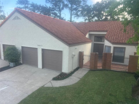 Townhouse For Sale - 16017 Golf Club Drive<br/> Crosby, TX 77532