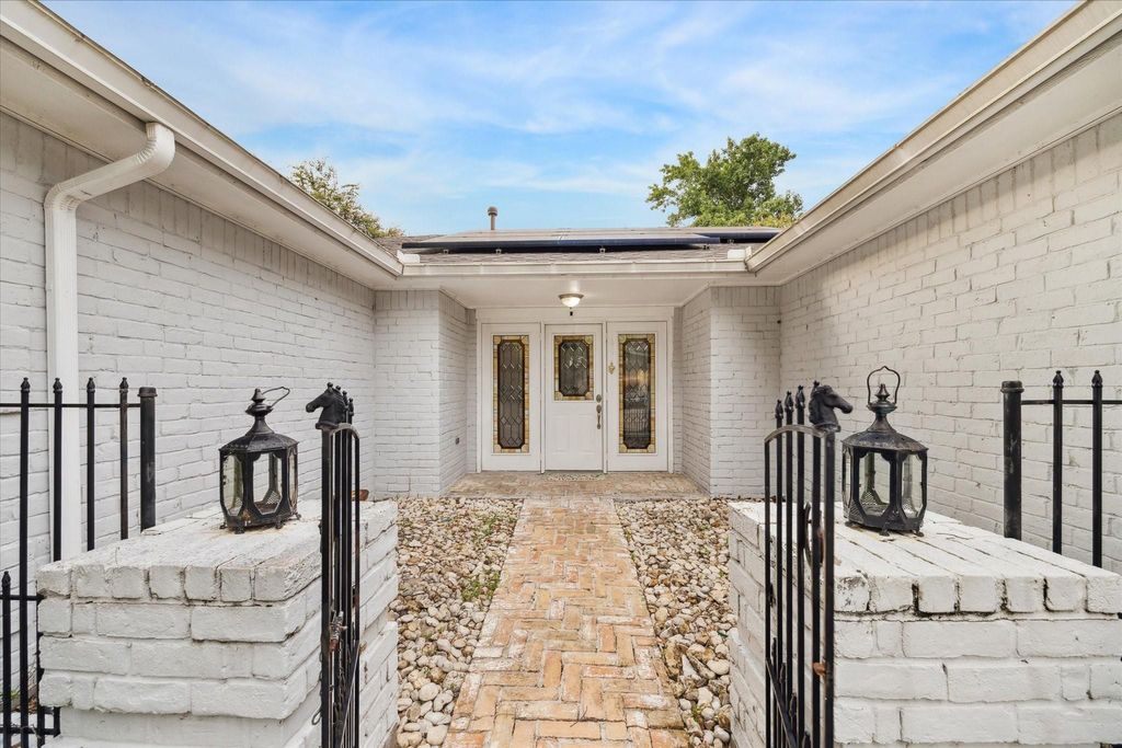 Photo of 2703 Longleaf Pines Drive, Kingwood, TX 77339 (MLS # 49274824)
