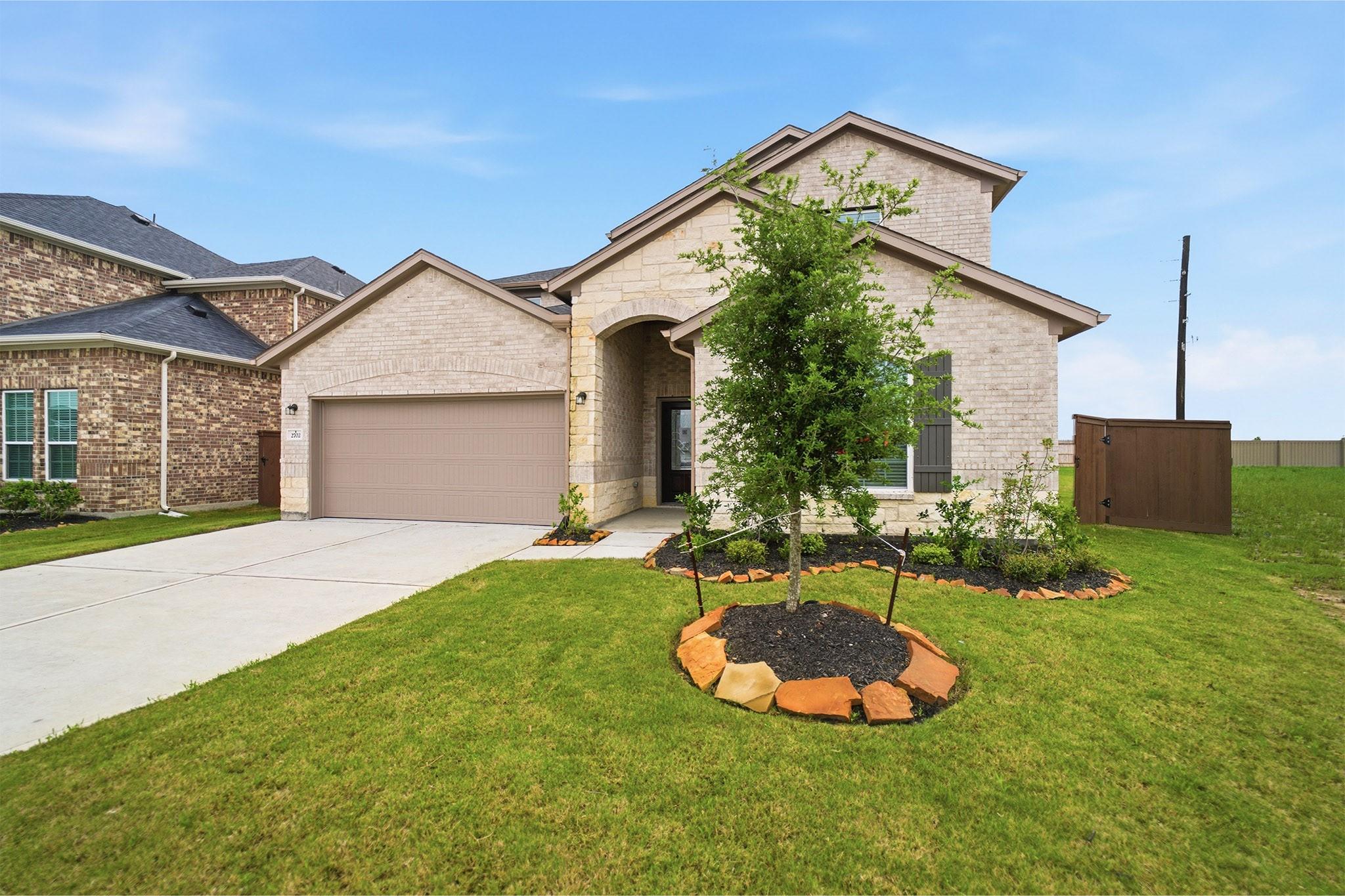 2702 Ruby Laurel Drive