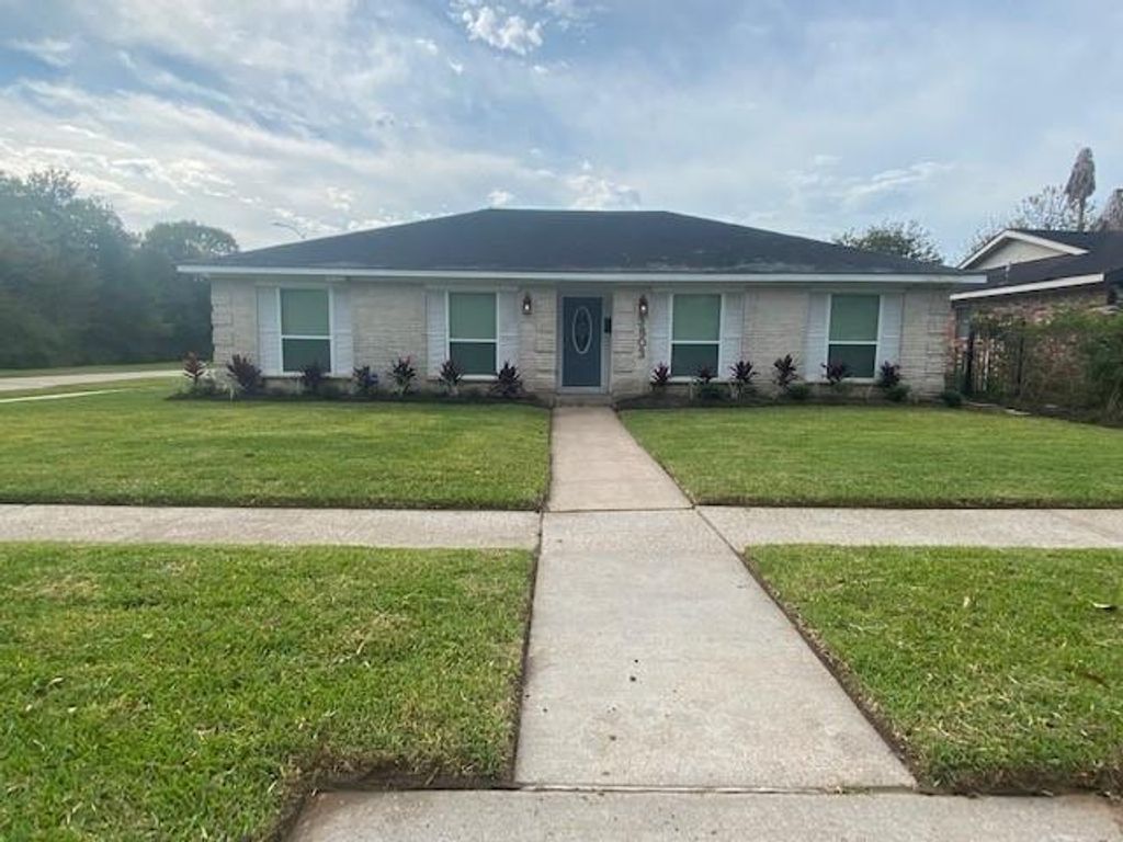 Photo of 3803 Regency Drive, Houston, TX 77045 (MLS # 65168565)