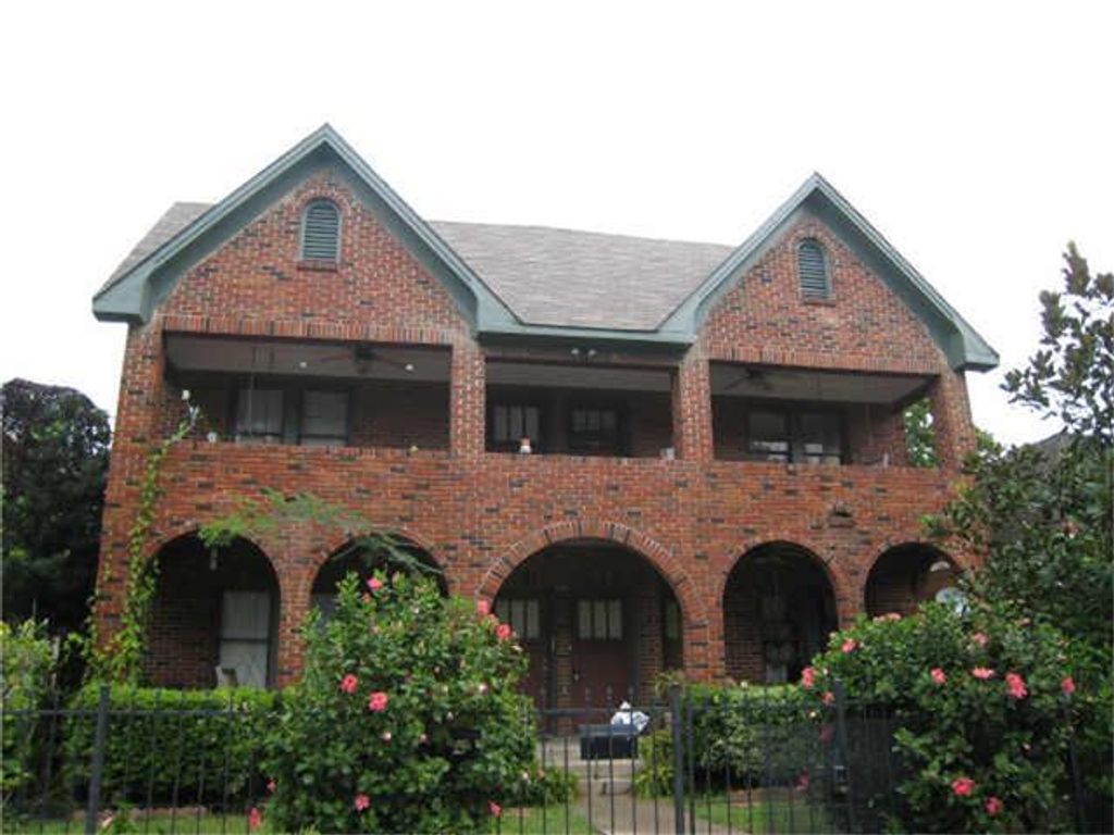 Photo of 320 W Polk Street #3, Houston, TX 77019 (MLS # 87232579)