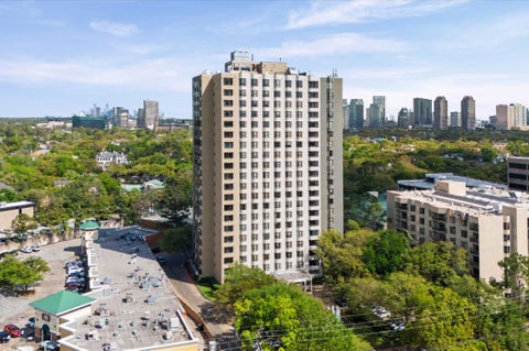 Condo For Sale - 651 Bering Drive #1903<br/> Harris County, Houston, TX 77057