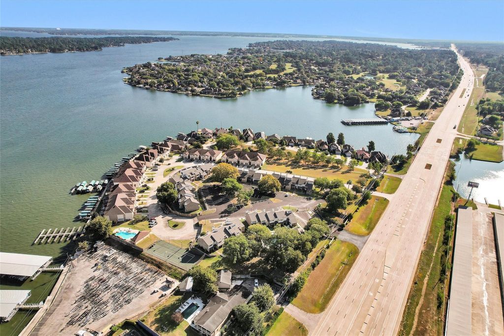 Photo of 17578 Highway 105 West W, Conroe, TX 77356 (MLS # 60222878)