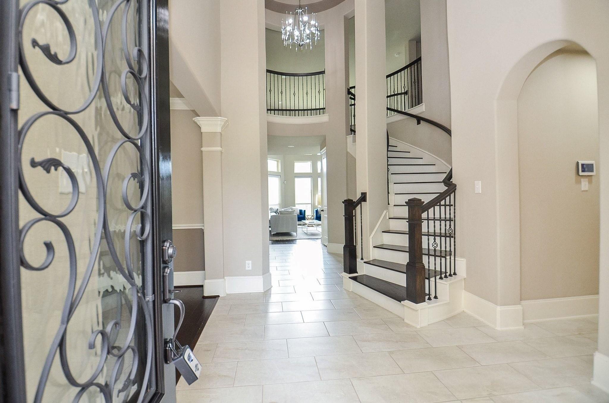 10010 Cypress Path
