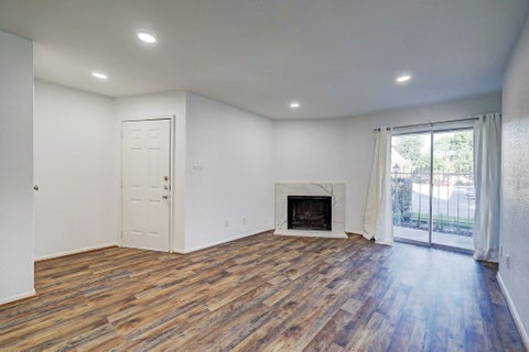 Photo of 11201 Lynbrook Drive #3818, Houston, TX 77042 (MLS # 24352553)