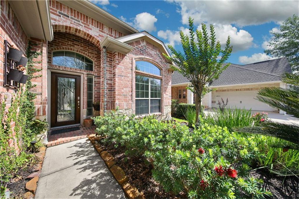 Photo of 139 Sweet Leaf Grove Lane, Conroe, TX 77384 (MLS # 59542194)