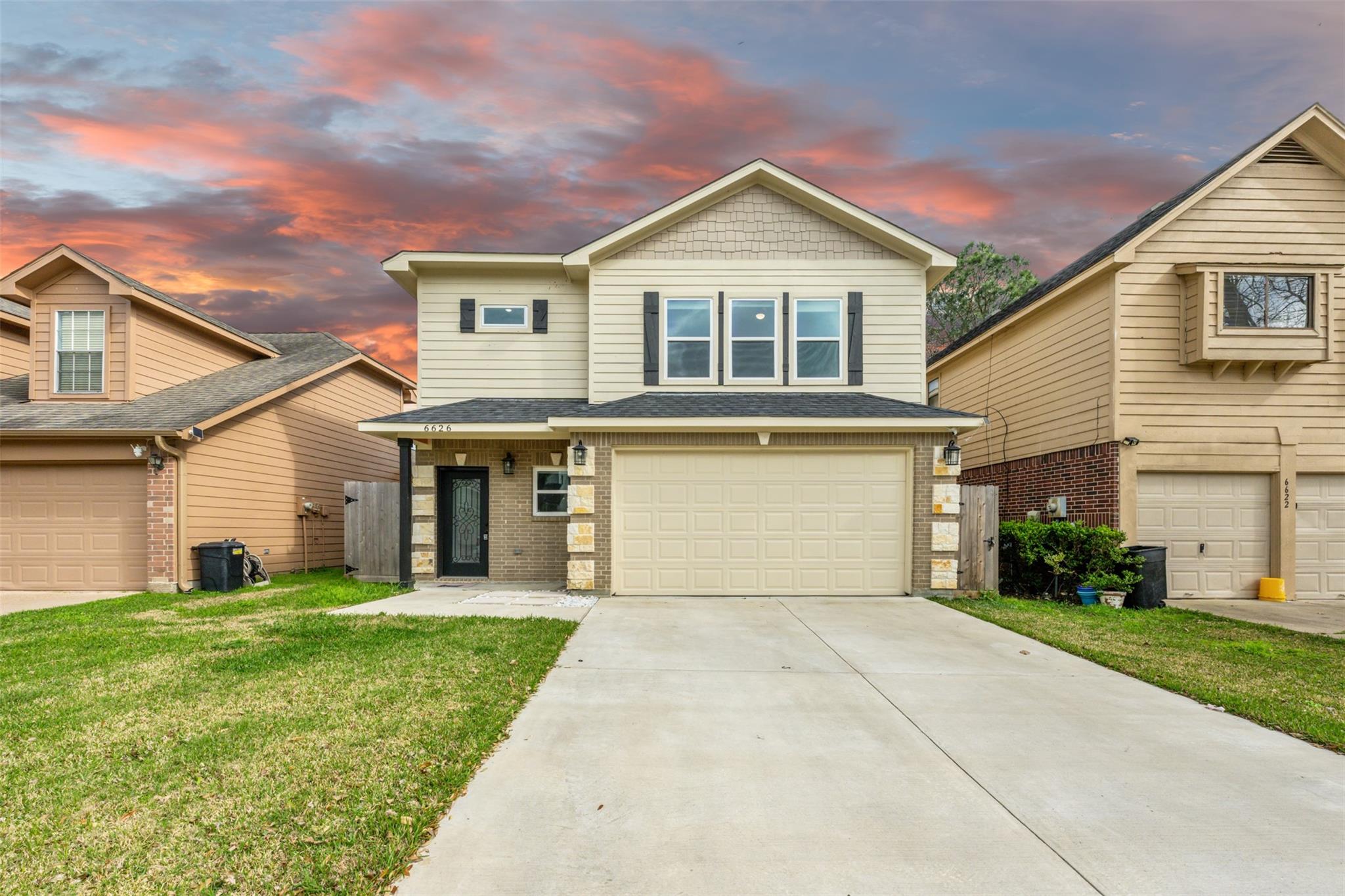 6626 Autumn Flowers Dr