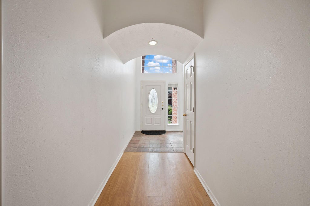 Photo of 26900 Castlecliff Lane, Kingwood, TX 77339 (MLS # 97560767)