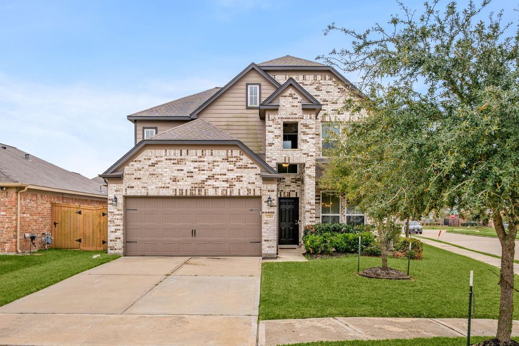 Photo of 32743 Timber Point Drive, Brookshire, TX 77423 (MLS # 52480605)