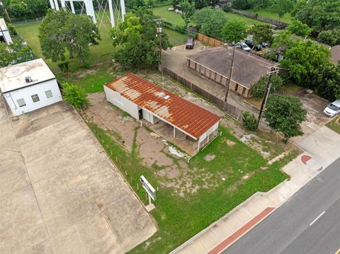 Photo of 3703 S College Avenue, Bryan, TX 77801 (MLS # 26939252)