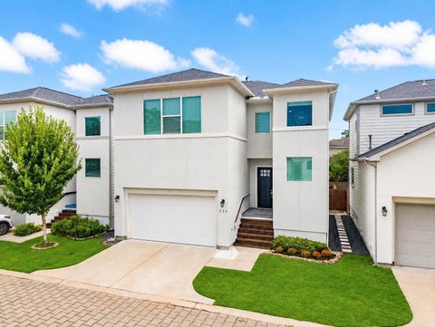 Photo of 334 Yale Oaks Lane, Houston, TX 77091 (MLS # 27030529)