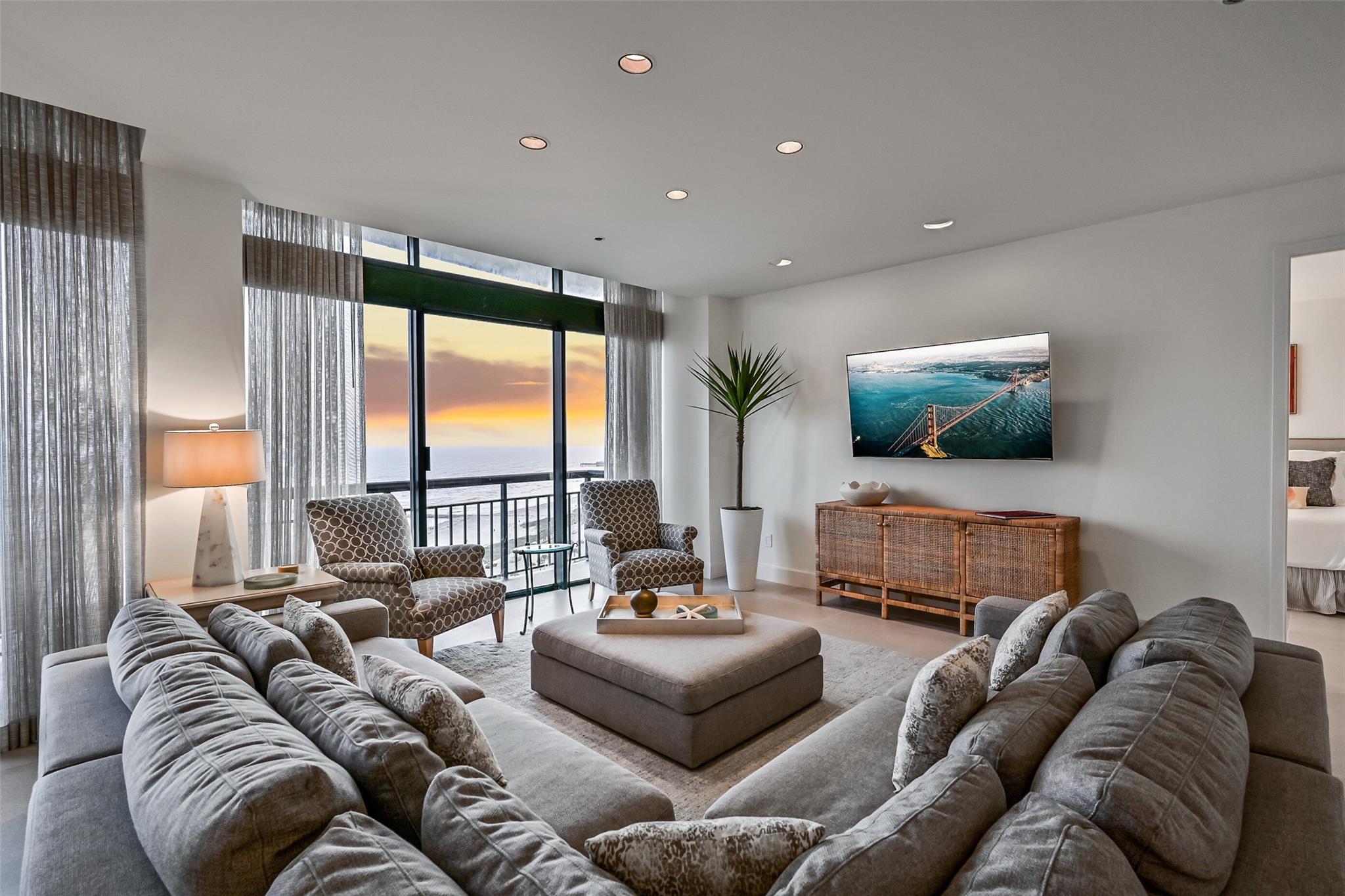 5220 Seawall Boulevard 1634