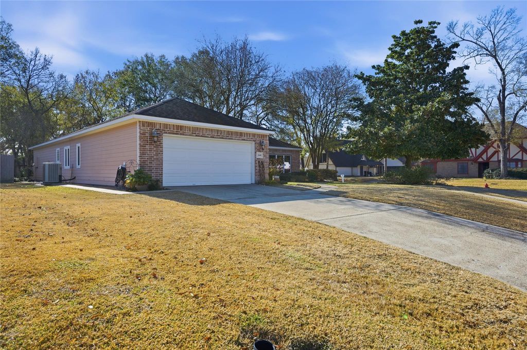 Photo of 16402 Porpoise Court, Crosby, TX 77532 (MLS # 88153247)