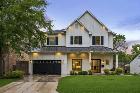 Photo of 1582 Hewitt Drive, Houston, TX 77018 (MLS # 28301900)