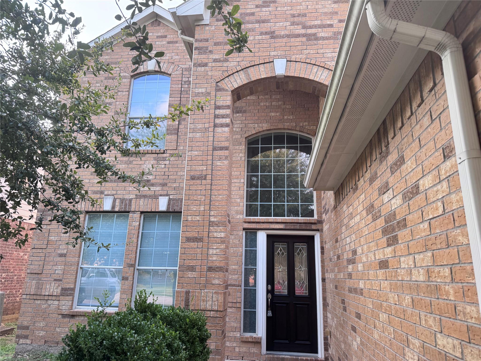 6718 Chester Oak Drive
