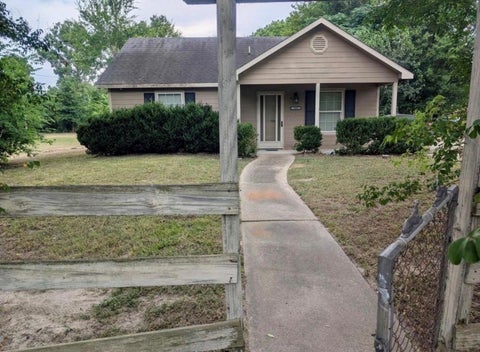 Photo of 145 Morrow Street, Trinity, TX 75862 (MLS # 50367817)