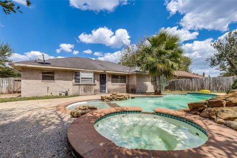 Photo of 7023 Sandswept Lane, Houston, TX 77086 (MLS # 10274141)