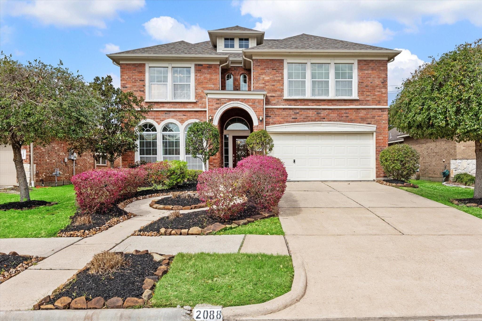 2088 Silverthorn Lane