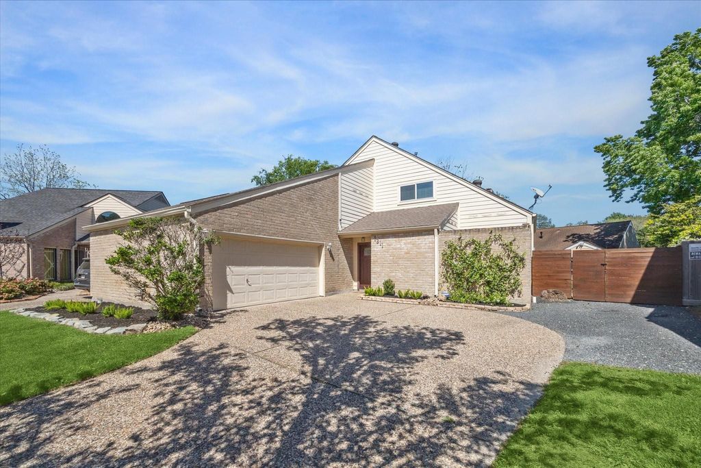 Photo of 1311 Ambergate Drive, Houston, TX 77077 (MLS # 39656855)