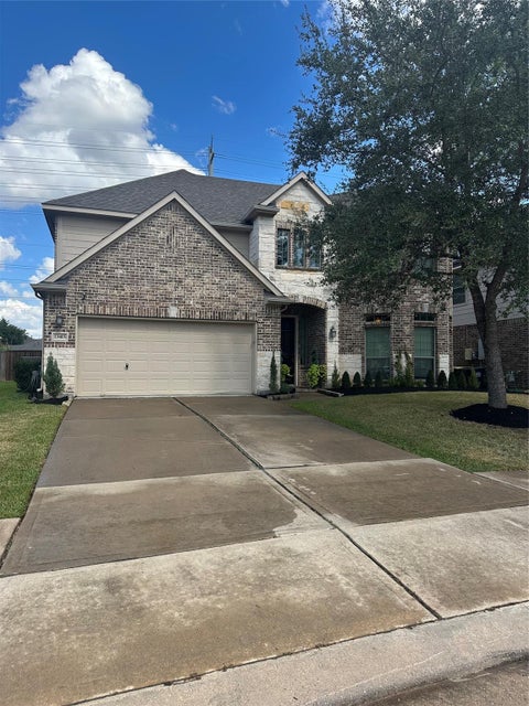 Photo of 13415 Sunset Bay Lane, Pearland, TX 77584 (MLS # 86698624)