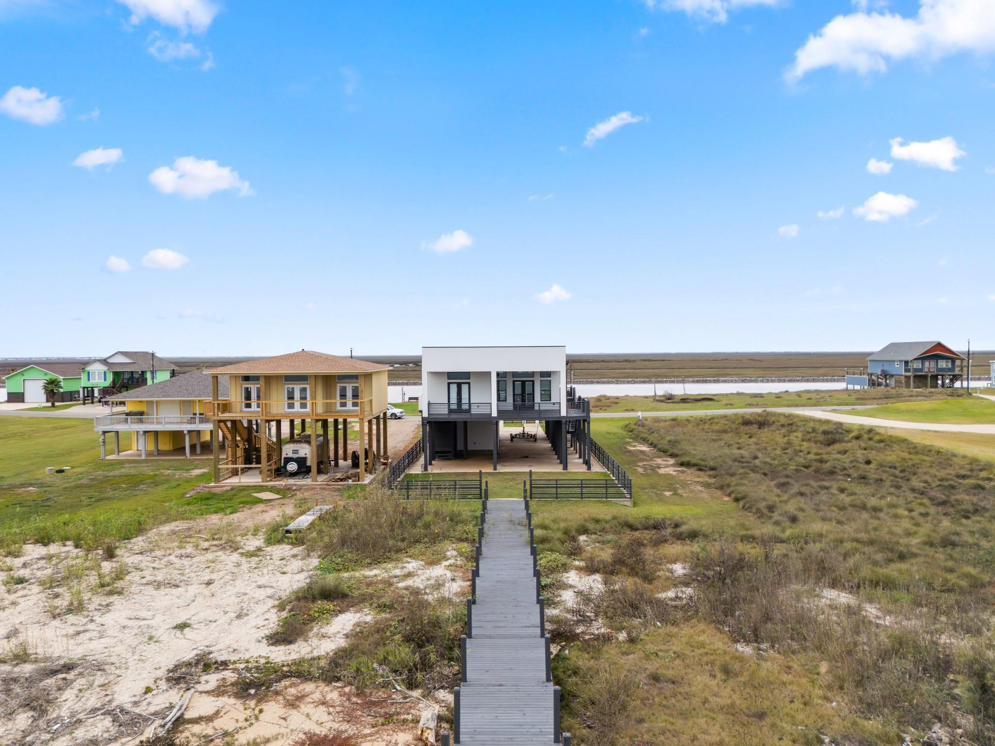 1402 County Road 230 230